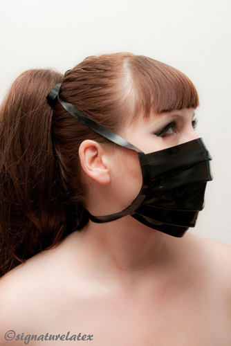 surgical-mask-in-black-e-[2]-56506-p